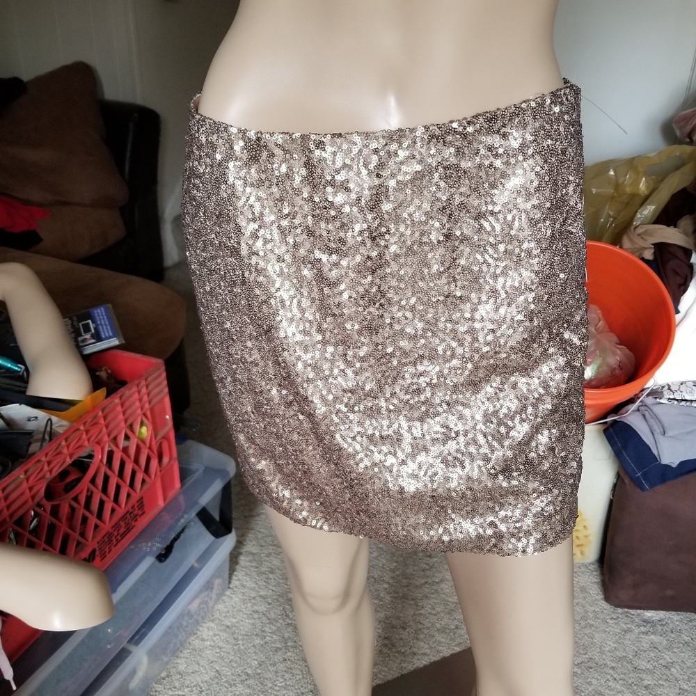 Sequins mini skirt